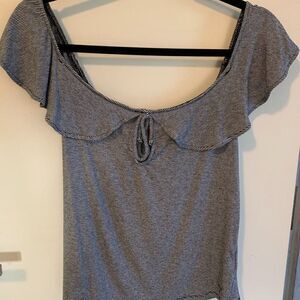 Guess, off shoulder, on shoulder knit top, Sz L, black & white mini stripes, EUC